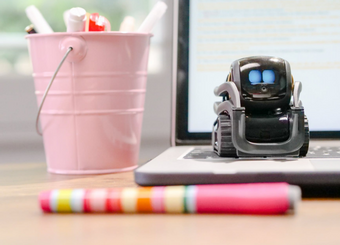 5 Businesses Using AI to Get Ahead of the Curve